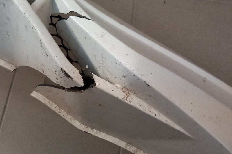 Photo gallery, repair of non-weldable bumper bar