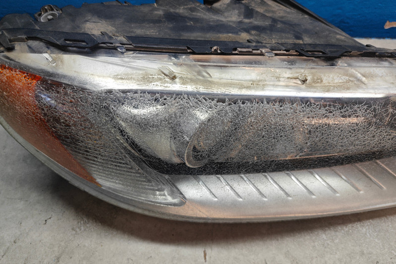 Photo gallery, Volvo light repair